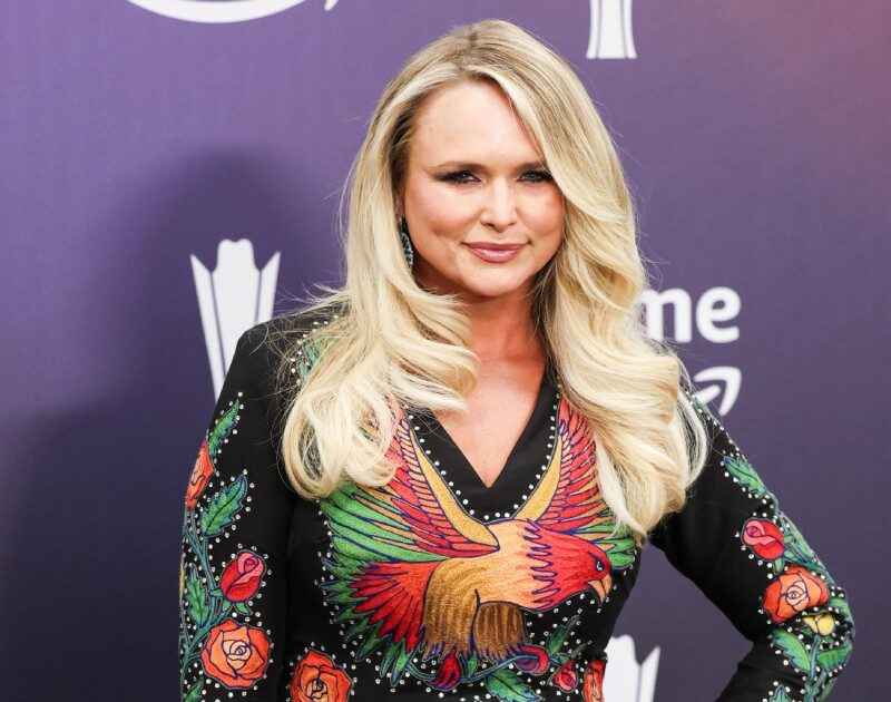 Miranda Lambert mergulha na disco e no country clássico em ‘Crisco’
