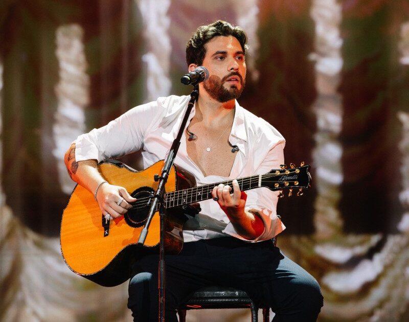 Gustavo Mioto leva ‘Inconfundível Tour’ aos cinemas com filme-concerto