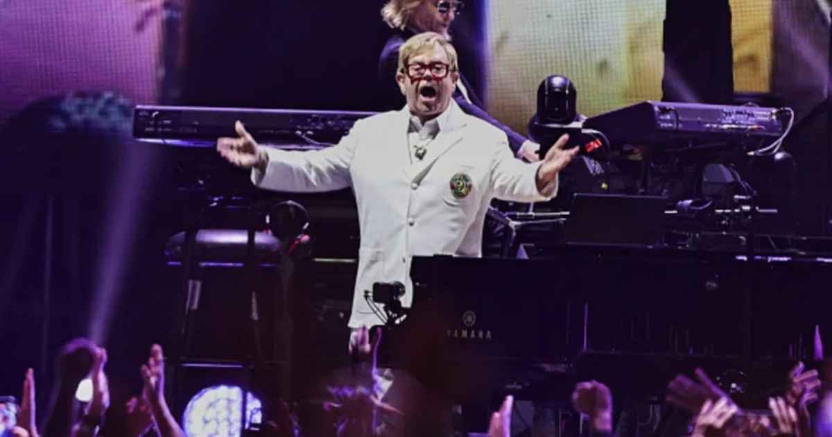 Elton John se apresenta no Estádio Banorte na Cidade do México (Billboard/Medios y Media / Getty Images)