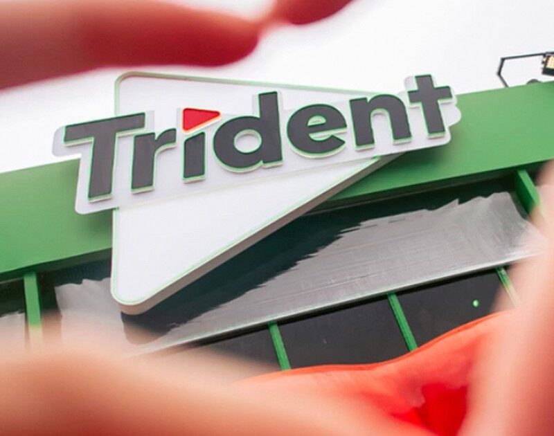 Trident e Marina Sena celebram liberdade em ‘Que se Masque’