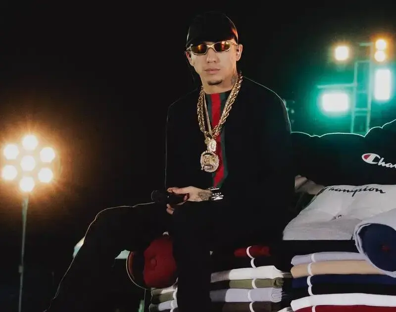MC Joãozinho VT anuncia acústico gravado em pista de skate (Divulgação)
